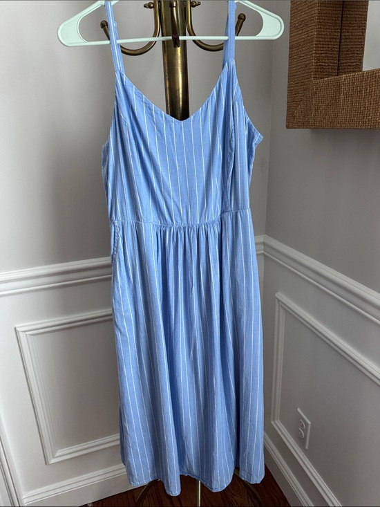 Old Navy Dresses & Skirts - Old Navy Light Blue Pinstripe Midi Dress